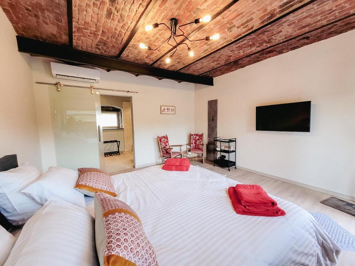 Au Bout De Mes Reves Bed & Breakfast Walcourt Екстериор снимка