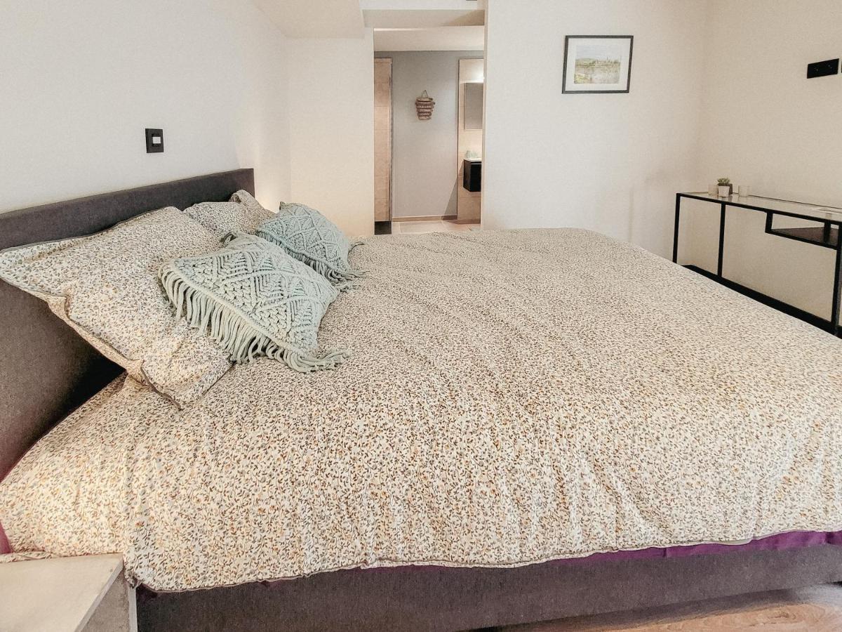 Au Bout De Mes Reves Bed & Breakfast Walcourt Екстериор снимка