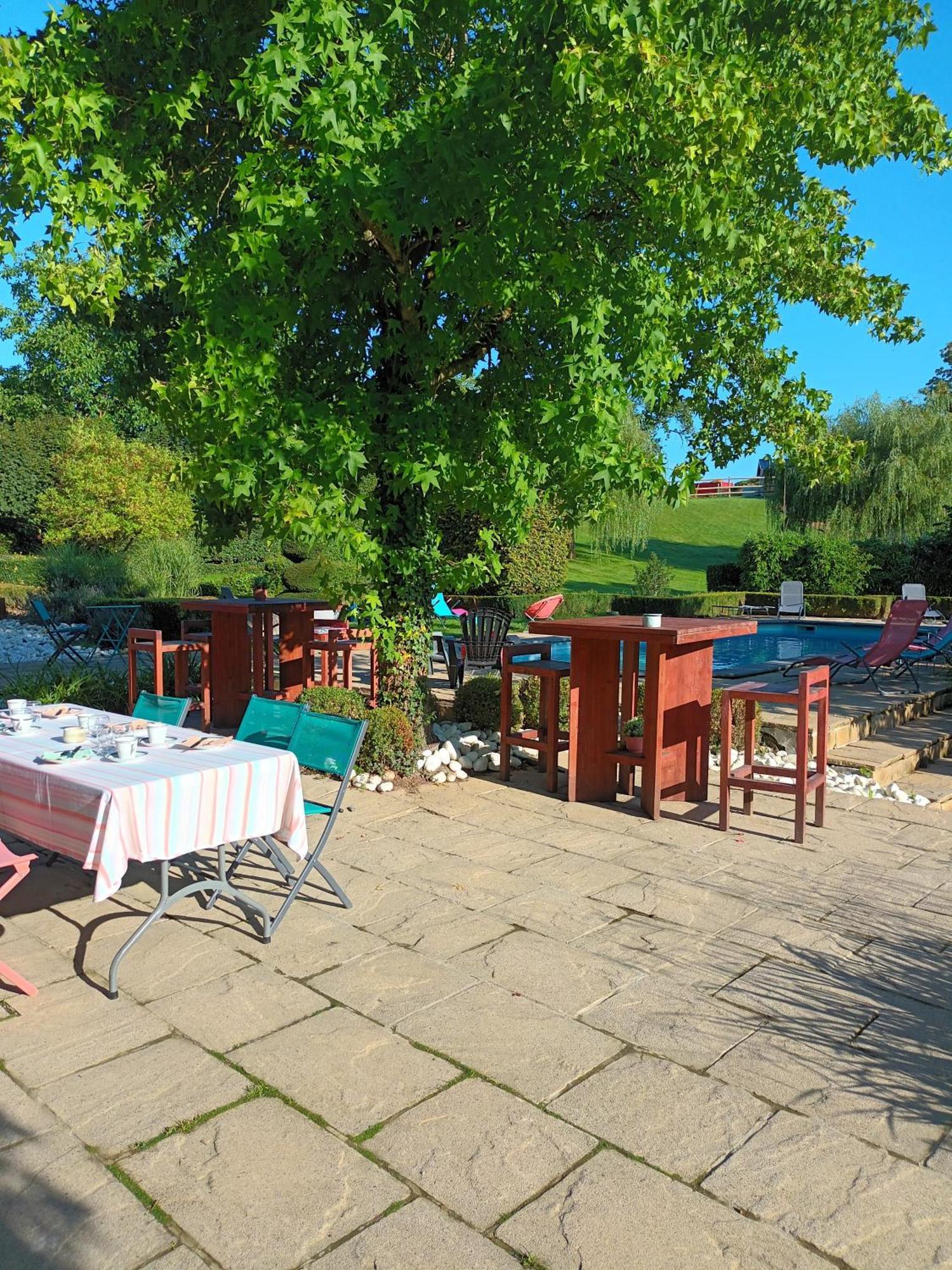 Au Bout De Mes Reves Bed & Breakfast Walcourt Екстериор снимка
